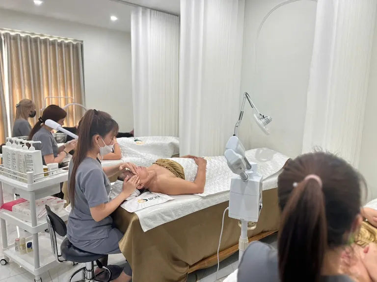 Thẩm Mỹ Viện Son - Số 1 Điều Trị Nám - Trẻ Hoá Da - Photo 1