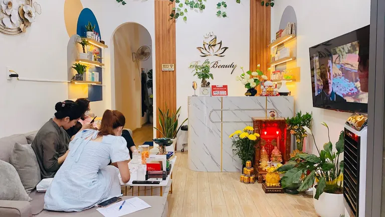 Rebi Beauty - Photo 1