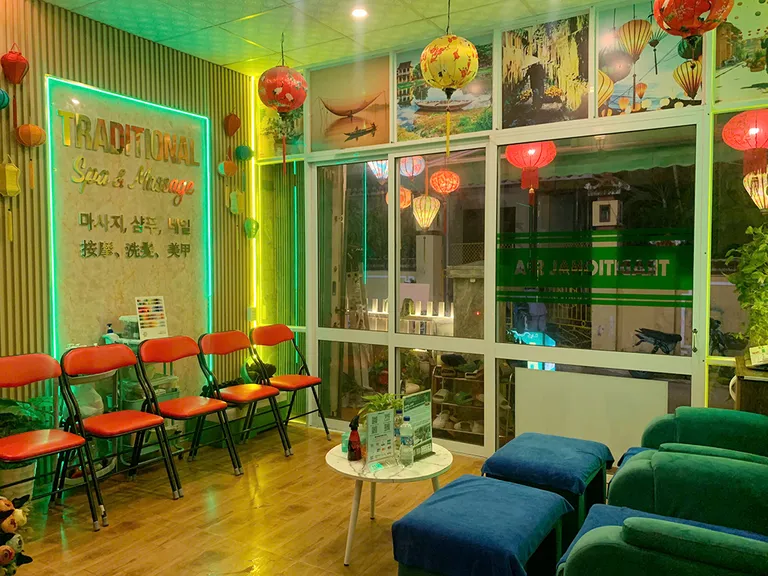 Traditional Spa & Massage - Photo 1